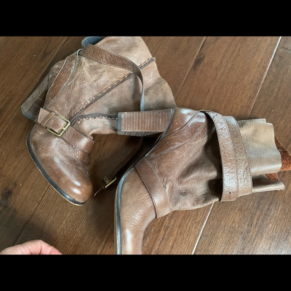 Vintage inspired slouchy boot - Picture 6 of 9